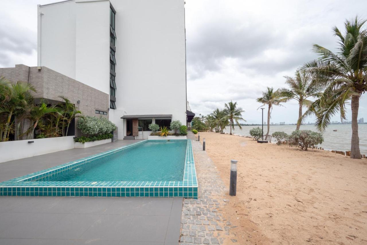 Capital O 1088 Golden Dragon Beach Resort Bang Lamung Eksteriør bilde