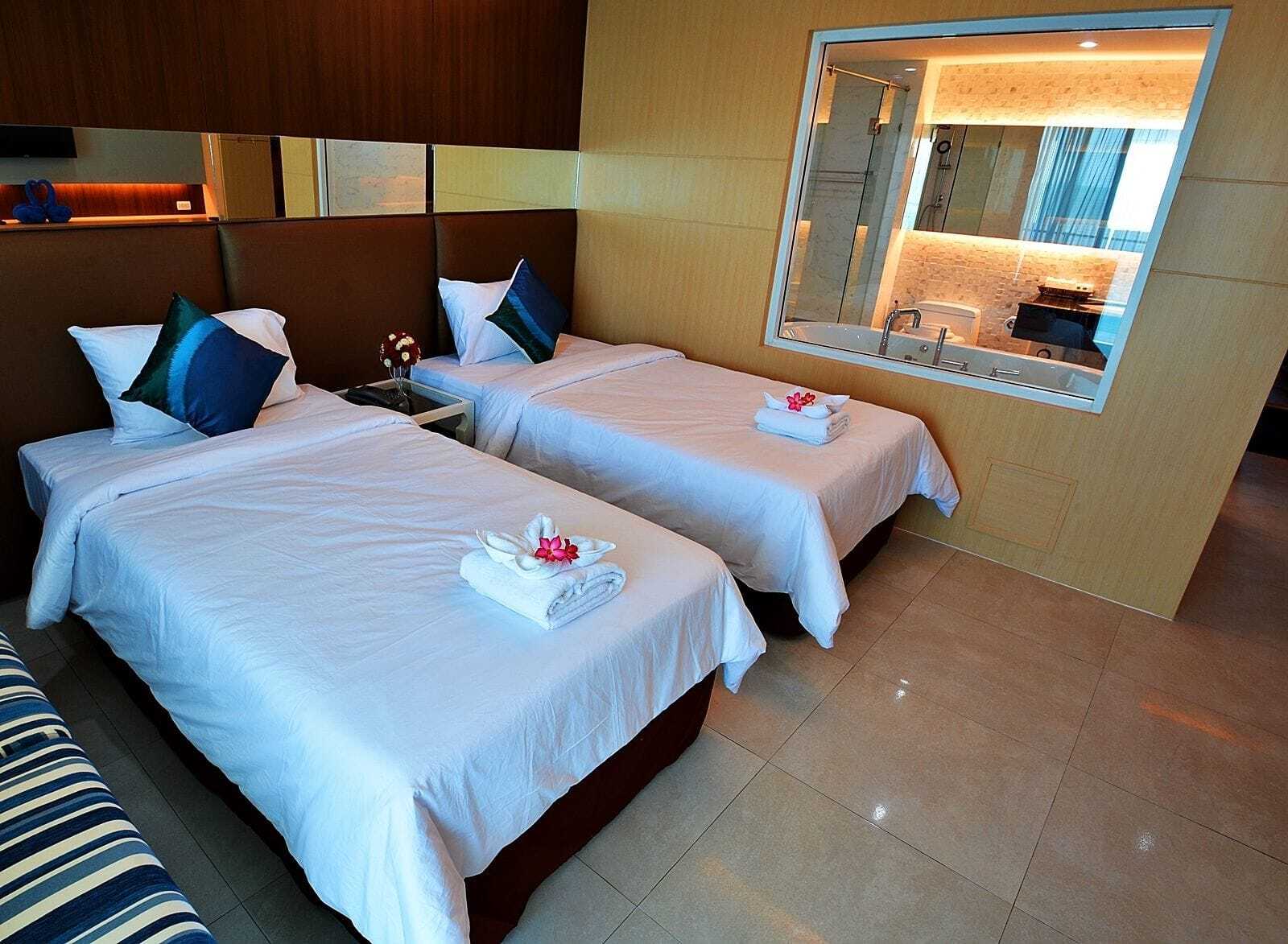 Capital O 1088 Golden Dragon Beach Resort Bang Lamung Eksteriør bilde