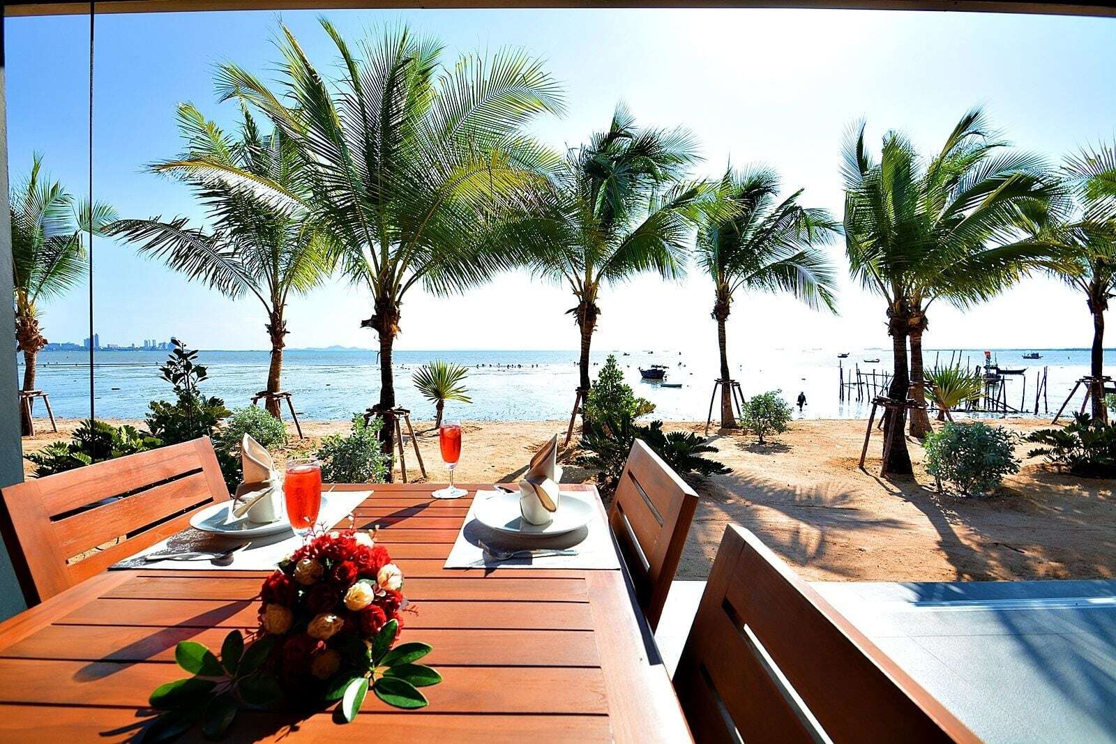 Capital O 1088 Golden Dragon Beach Resort Bang Lamung Eksteriør bilde