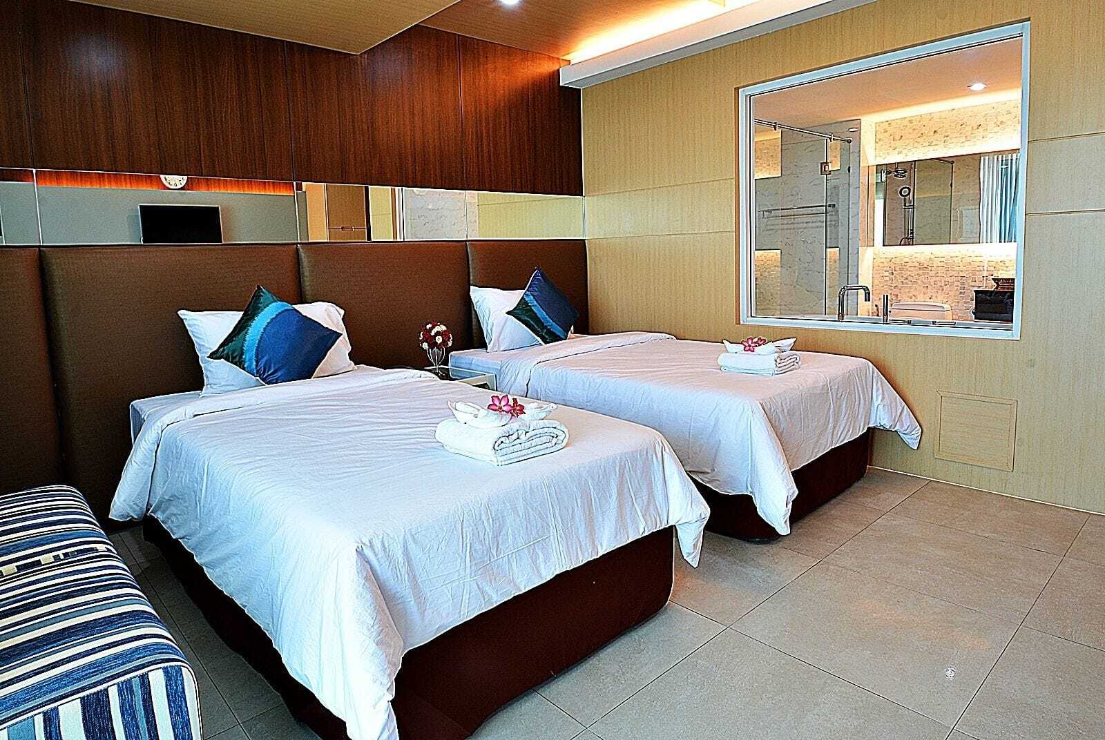 Capital O 1088 Golden Dragon Beach Resort Bang Lamung Eksteriør bilde